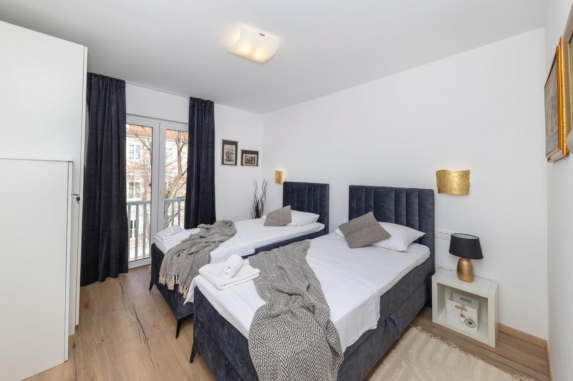 Dispetto apartment in old city Zara Esterno foto